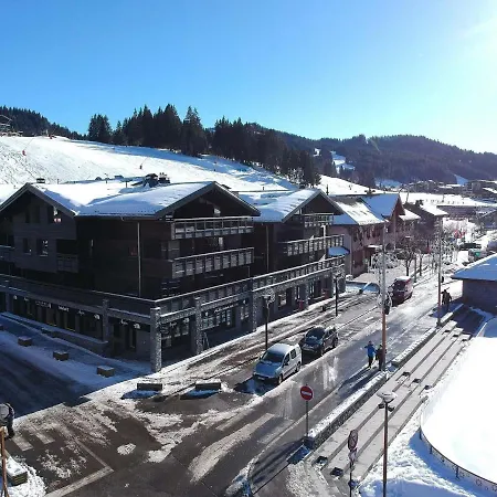 Standing Au Centre Des Gets, Pied Des Pistes, 6/8 Couchages, Terrasse, Services Inclus - Fr-1-623-89 Les Gets