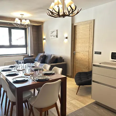Apartment Standing Au Centre Des Gets, Pied Des Pistes, 6/8 Couchages, Terrasse, Services Inclus - Fr-1-623-89 *